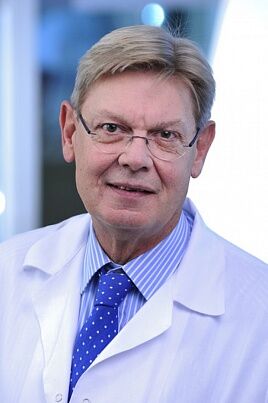 Doctor Plastic surgeon Jan